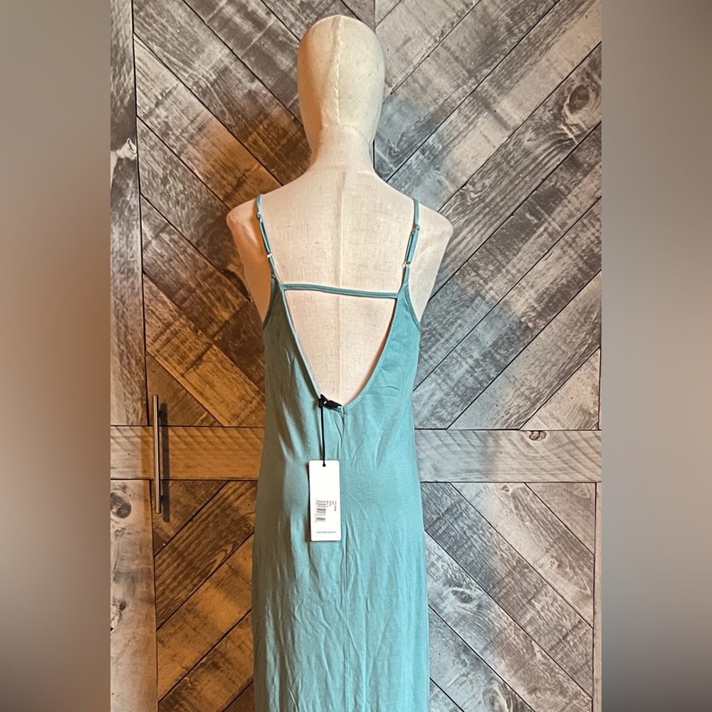 BOBI NWT MAXI DRESS WITH DOUBLE SIDE SLITS OPEN BACK IN SURF - Picture 6 of 8
